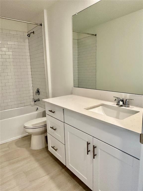 Building Photo - 17761 Pleasantview Blvd