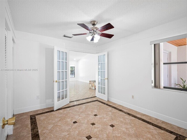 Building Photo - 15531 SW 54th Terrace