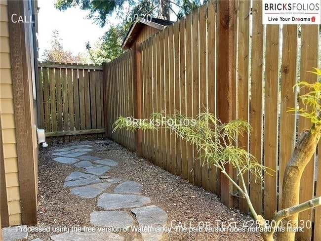 Building Photo - Experience the Best of Both Worlds: Cozy R...