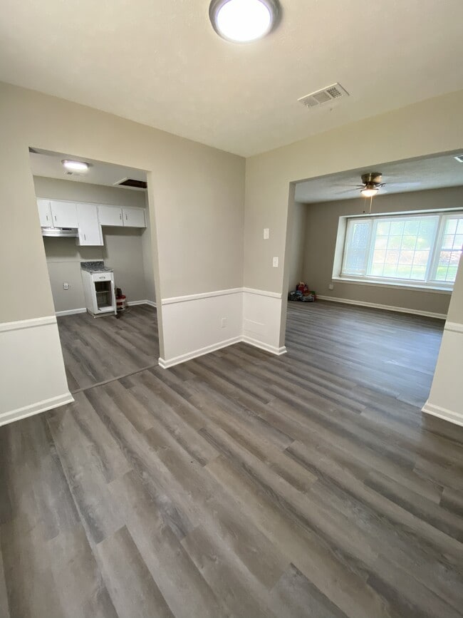 Building Photo - 4253 Ridgefield Ct