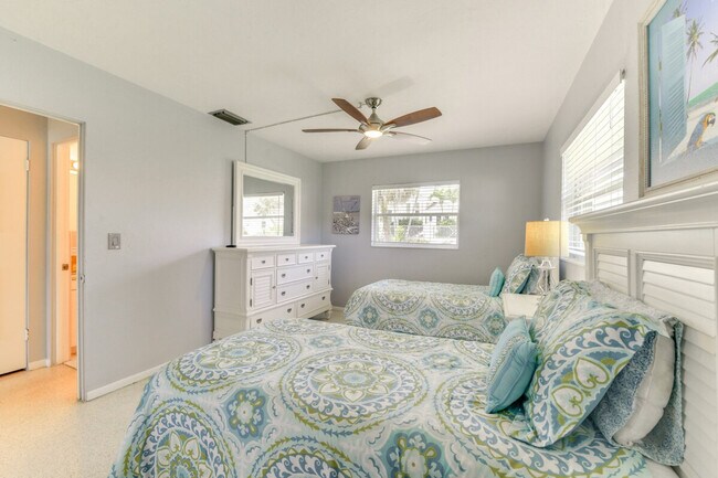 Building Photo - 1648 Idle Ln