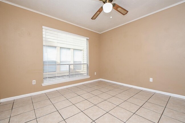 Building Photo - 7411 Betanna Dr