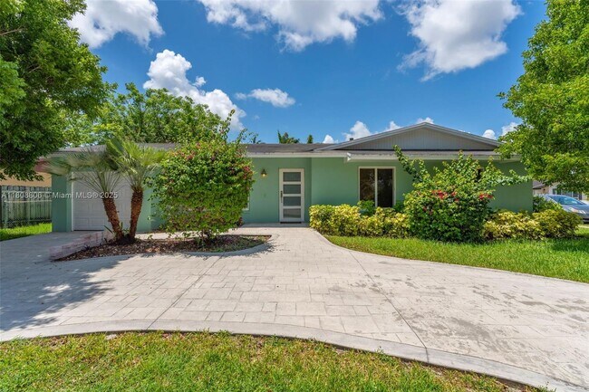 Primary Photo - 12520 SW 106th St
