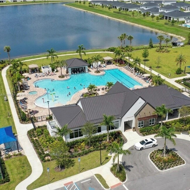 Building Photo - 5917 Sweetwood Dr