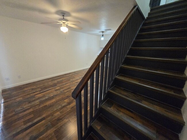 Building Photo - 2/1.5 in Foxmoor!