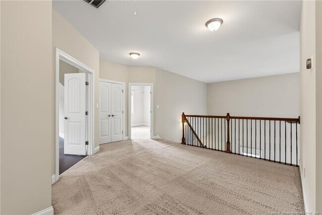Building Photo - 95 Valley Brook Ln