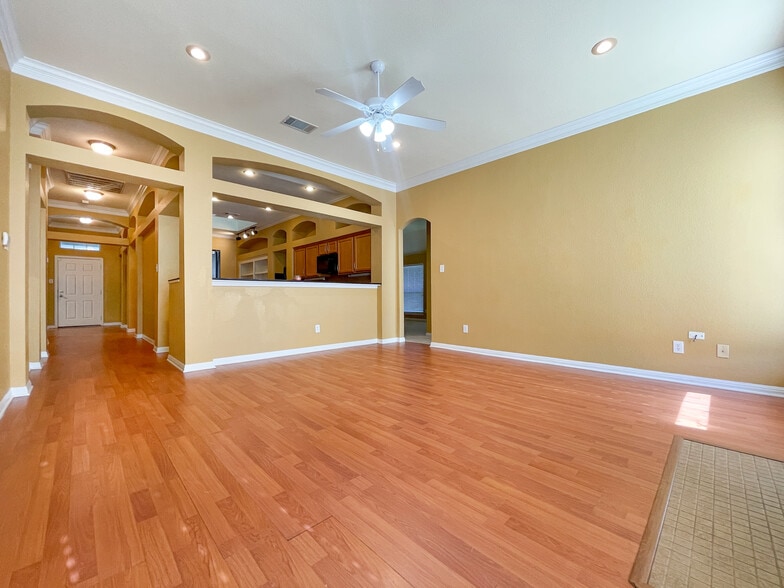 Building Photo - 10113 Condor Loop