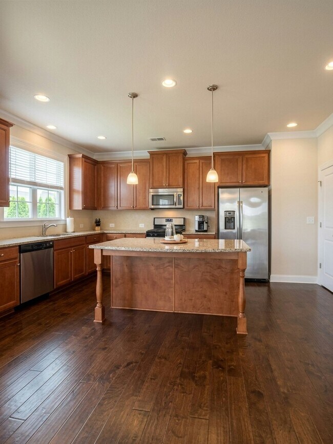 Building Photo - 7055 Jamestown Dr