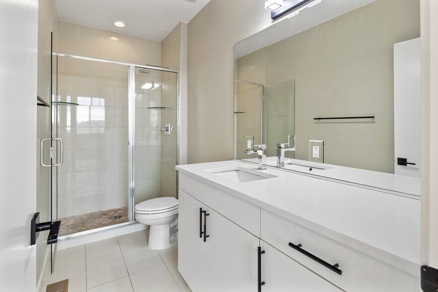 Building Photo - 3939 Inca St