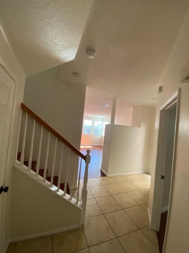 Building Photo - Luxurious 5-Bedroom, 3-Bath Oasis in Prime North Hills!