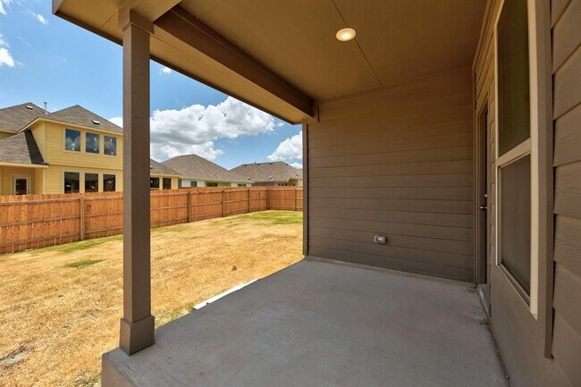 Building Photo - 1500 Sibley Wy