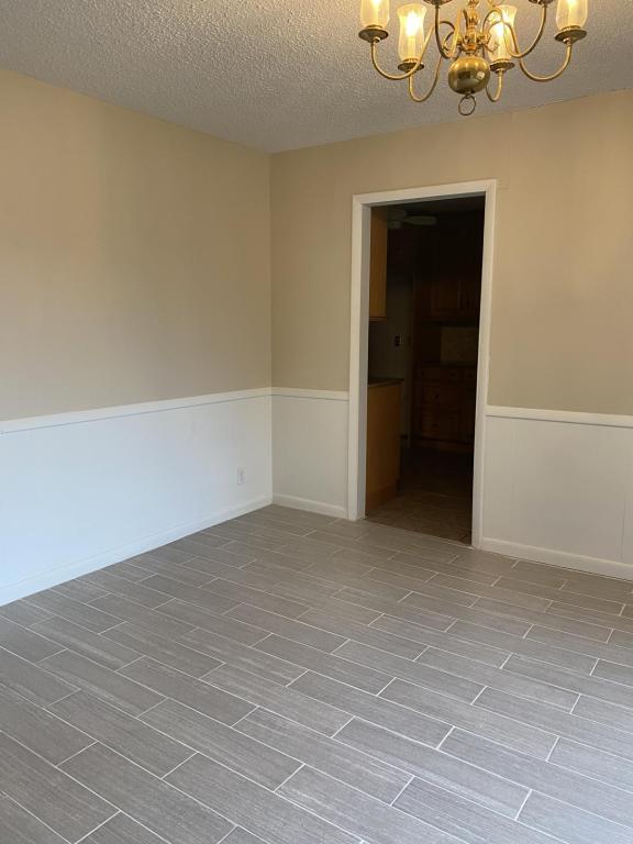 Building Photo - 6932 S Knoxville Ave