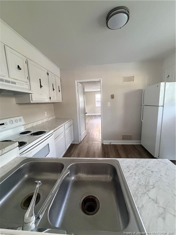 Building Photo - 468 McBain Dr