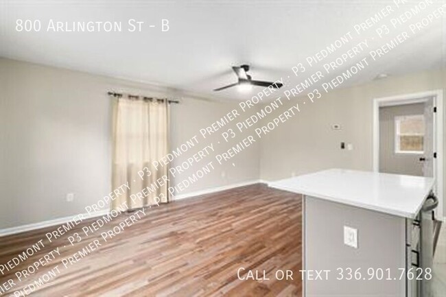 Building Photo - Fully Renovated Apartment near UNCG- 2 bed...