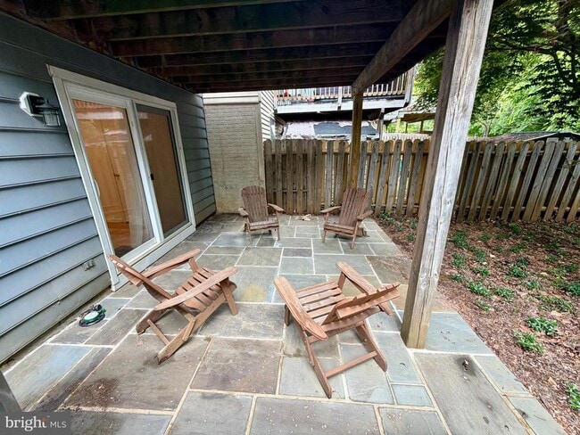Building Photo - 9619 Glendower Ct
