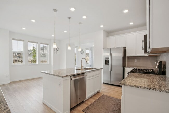 Building Photo - 541 Byrd Aly