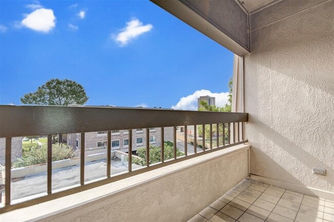 Building Photo - 2213 S Braeswood Blvd