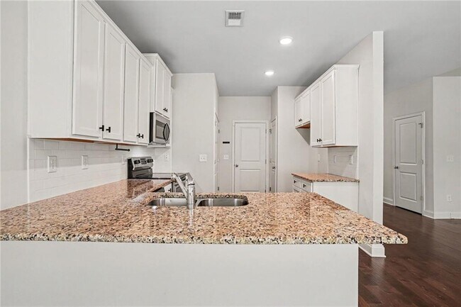 Building Photo - 10139 Benton Woods Dr