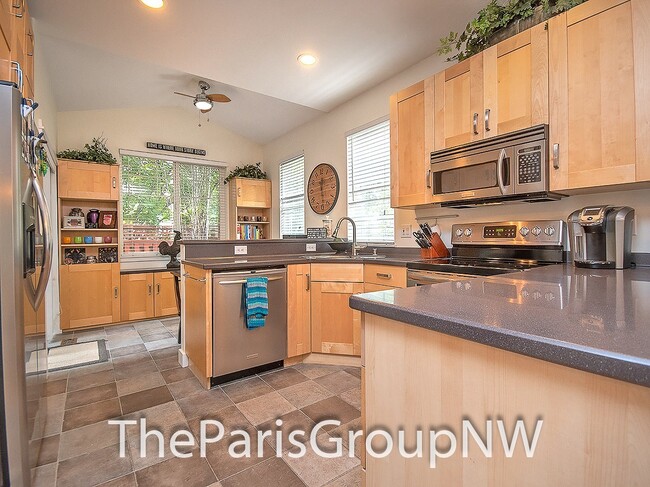 Building Photo - Exceptional Kirkland TH – Gorgeous Upgrade...