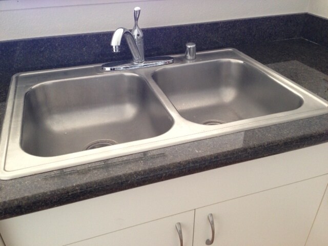 Stainless sink - 8300 Oceanview Ter
