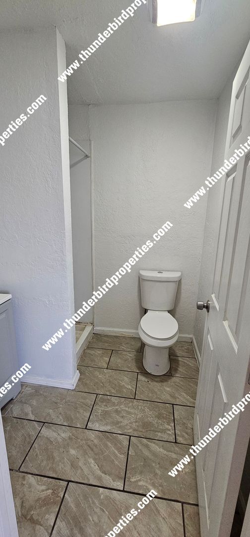 Building Photo - 534 Charleston St SE