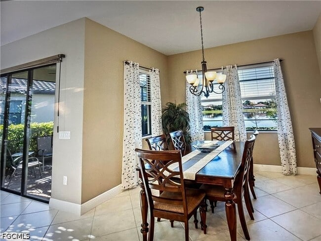 Building Photo - 12690 Fairington Way