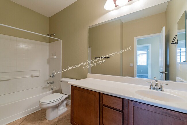 Building Photo - 799 West Camino Tunera