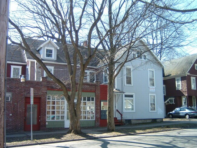 Primary Photo - 124 Trinity Pl
