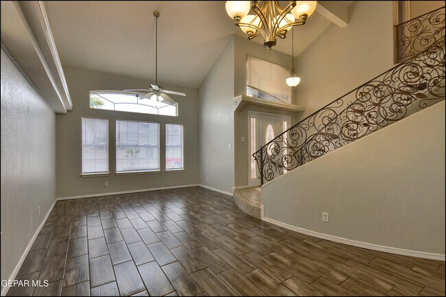 Building Photo - 3057 Tierra Mina Dr