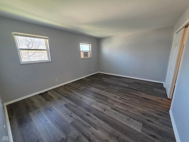 Building Photo - 6262 Eastridge Dr