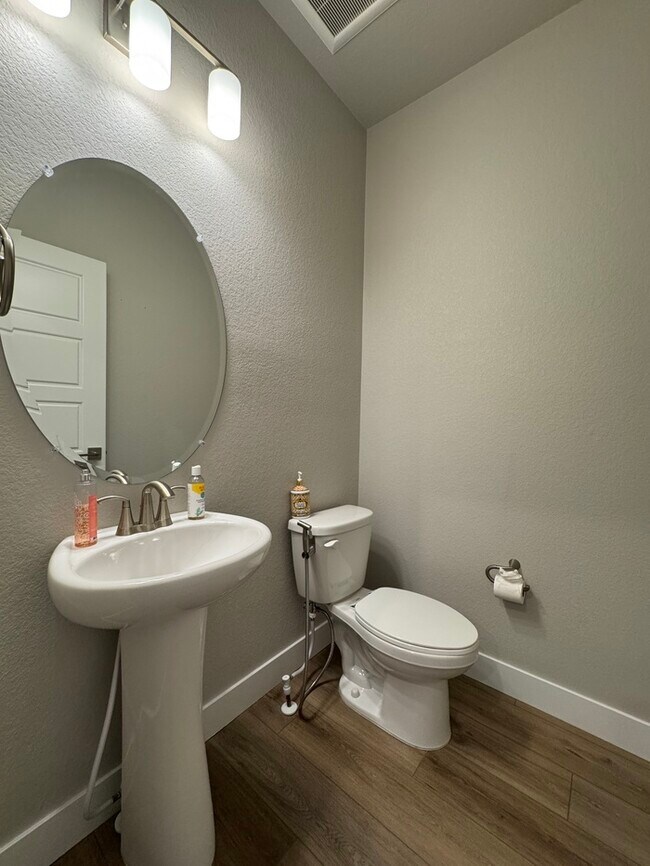 Building Photo - 13427 Broad Wing Dr
