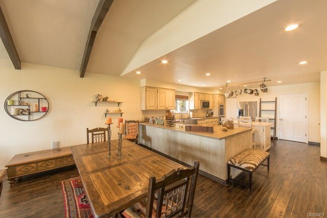 Building Photo - 4713 Bedel St