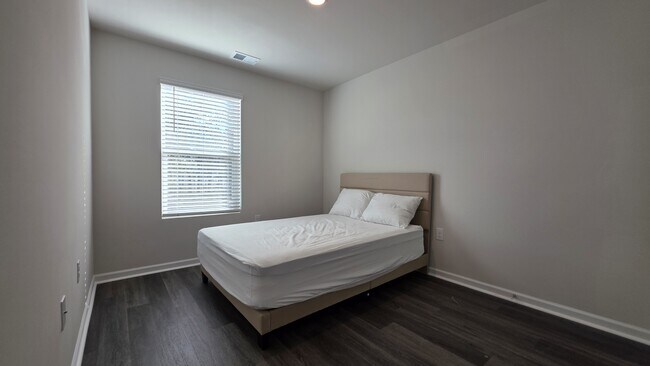 Building Photo - 163 Harvest Gold Dr