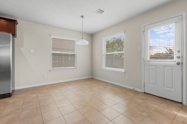 Building Photo - 12574 Chiswick Rd