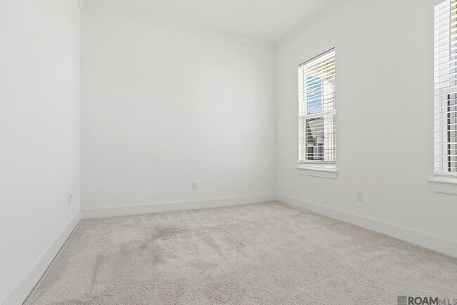 Building Photo - 802 Marlstone Dr