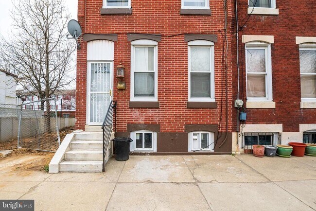 Building Photo - 1324 S 31st St