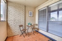Building Photo - 7714 Renwick Dr