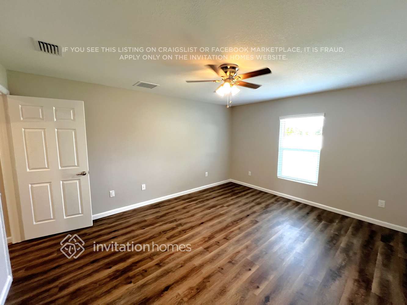 Building Photo - 691 SW Hillsboro Cir