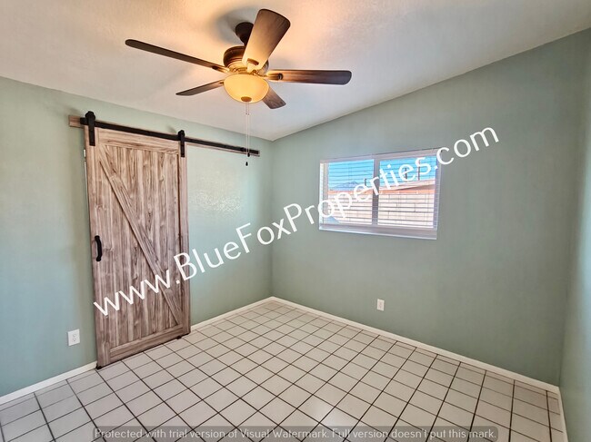 Building Photo - 3310 W Calle Toronja