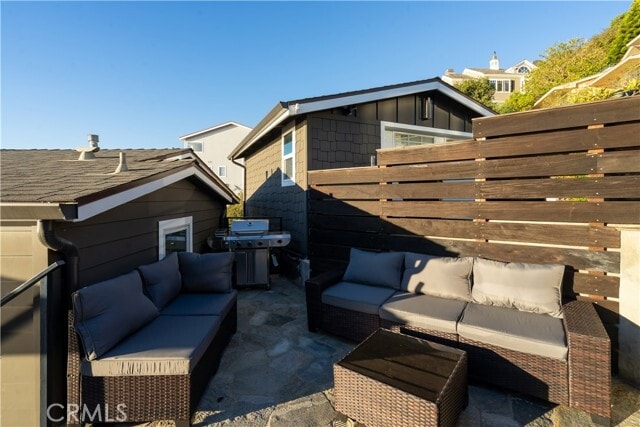 Building Photo - 2192 Crestview Dr