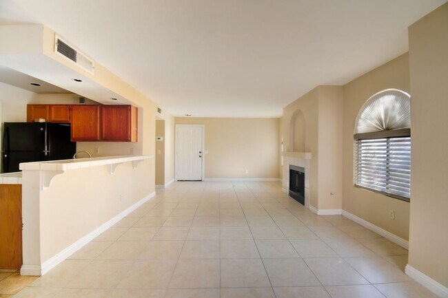 Building Photo - Gate Community! Must See!
