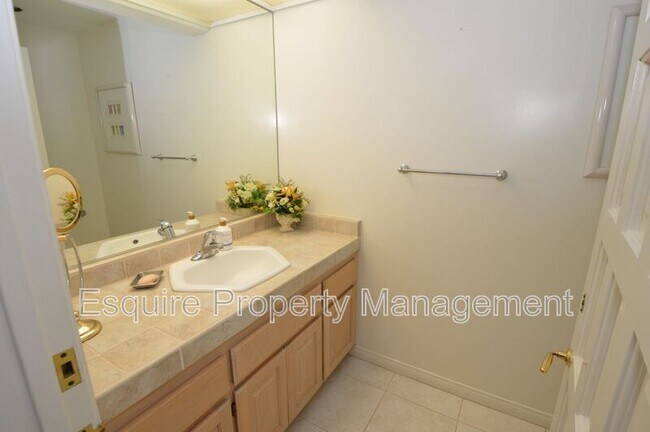 Building Photo - 31 Alviso Dr