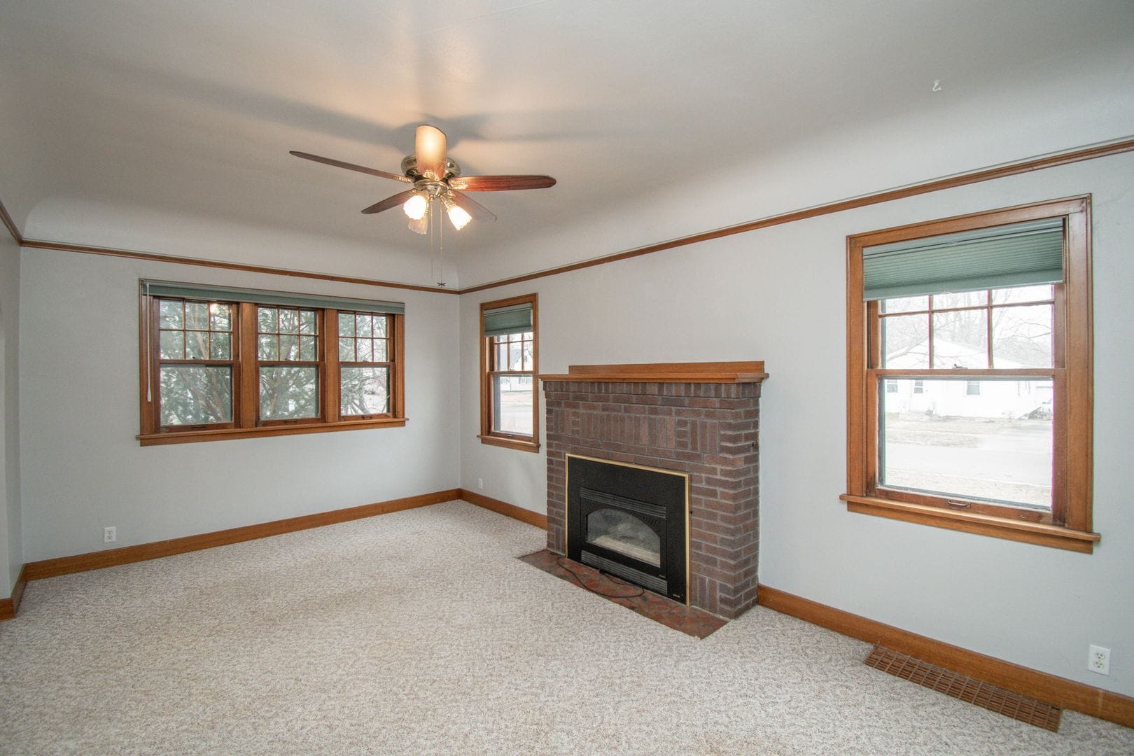 Building Photo - 2116 S Euclid Ave