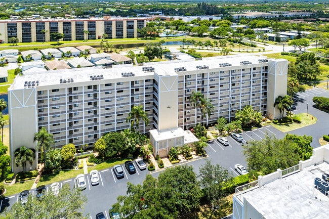 Building Photo - 7290 Kinghurst Dr