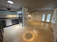 Building Photo - 2961 Sunflower Cir W