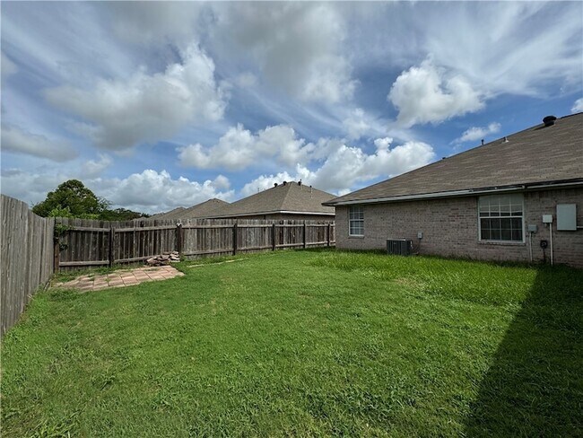 Building Photo - 2330 Trace Meadows