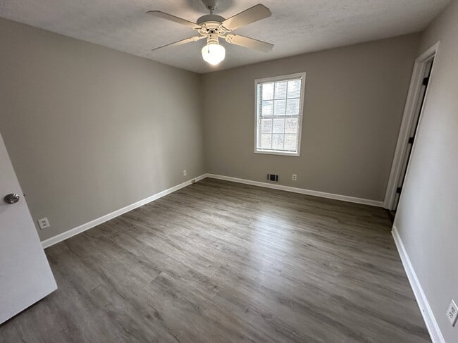 Building Photo - 710 Flanigan Ct