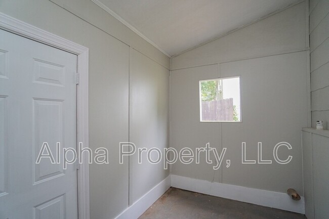 Building Photo - 107 Briarwood Rd
