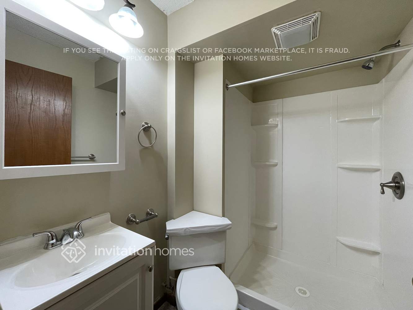 Building Photo - 5325 W 140th St