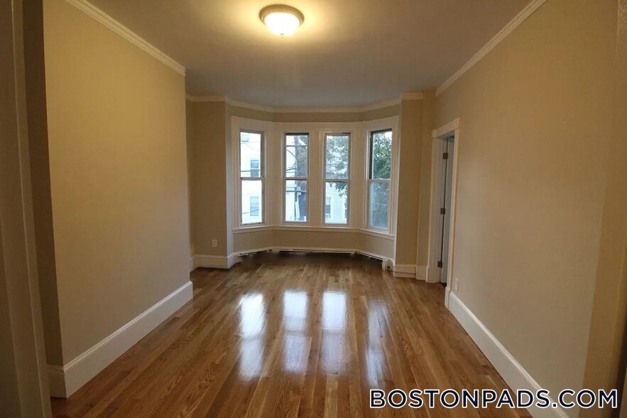 Building Photo - 125 Princeton St